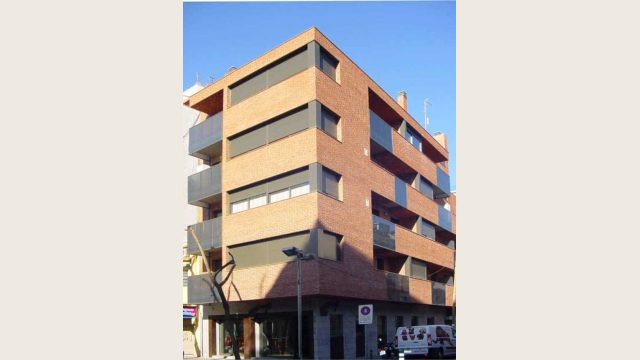 Construcción de edificio de viviendas Construcción de edificio de viviendas