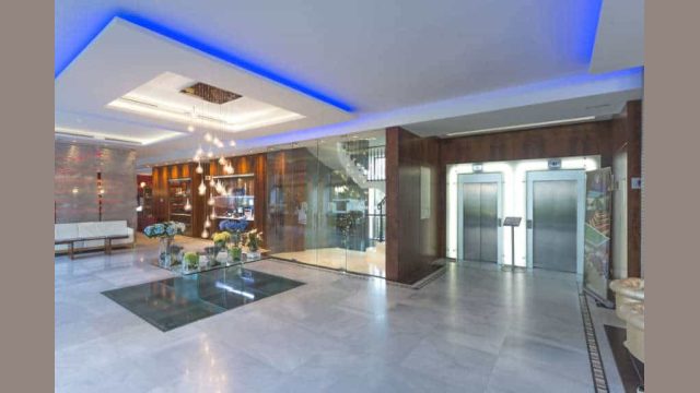 Reforma: Recibidor de un hotel Reforma: Recibidor de un hotel