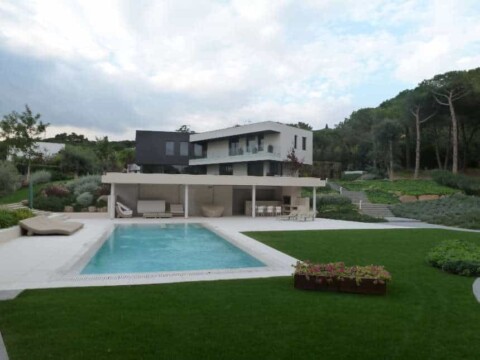 Proyecto de casa con piscina