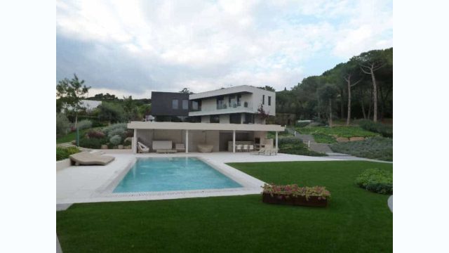 Proyecto de casa con piscina